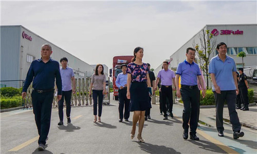 杨凌示范区管委会副主任调研三八妇乐产业园